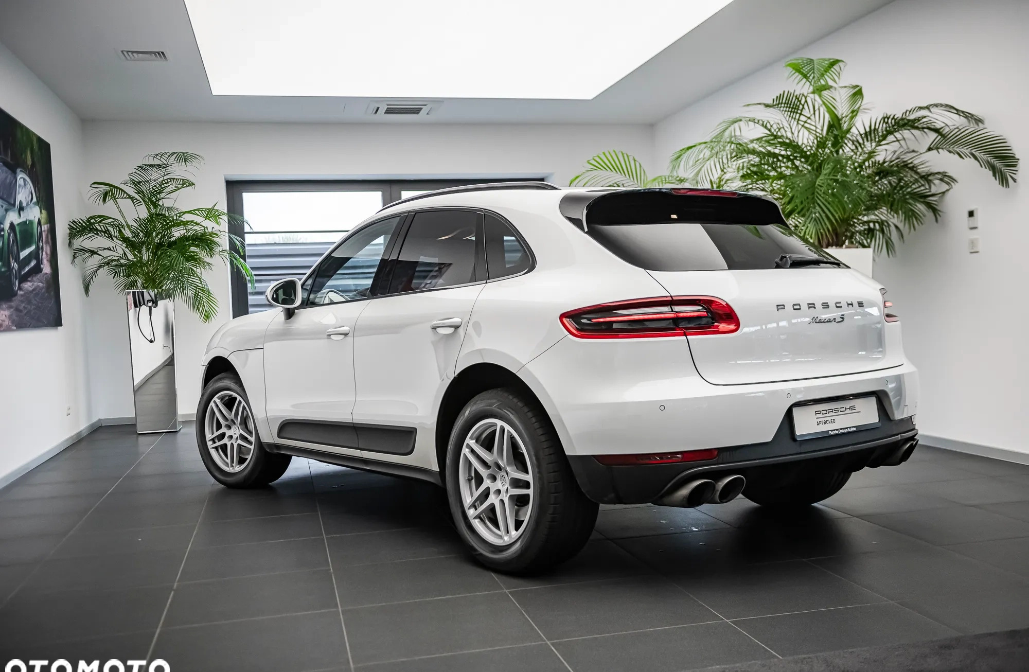 Porsche Macan cena 199000 przebieg: 74200, rok produkcji 2017 z Śrem małe 326